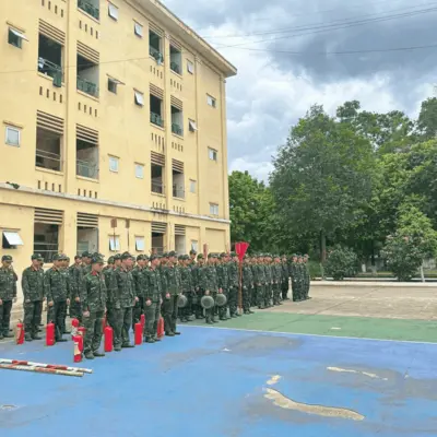 TIỂU ĐOÀN 1 VÀ TIỂU ĐOÀN 4 TỔ CHỨC LUYỆN TẬP PHƯƠNG ÁN PHÒNG CHỐNG CHÁY NỔ TRONG THỰC HIỆN TRỰC SẴN SÀNG CHIẾN ĐẤU HÈ NĂM 2026